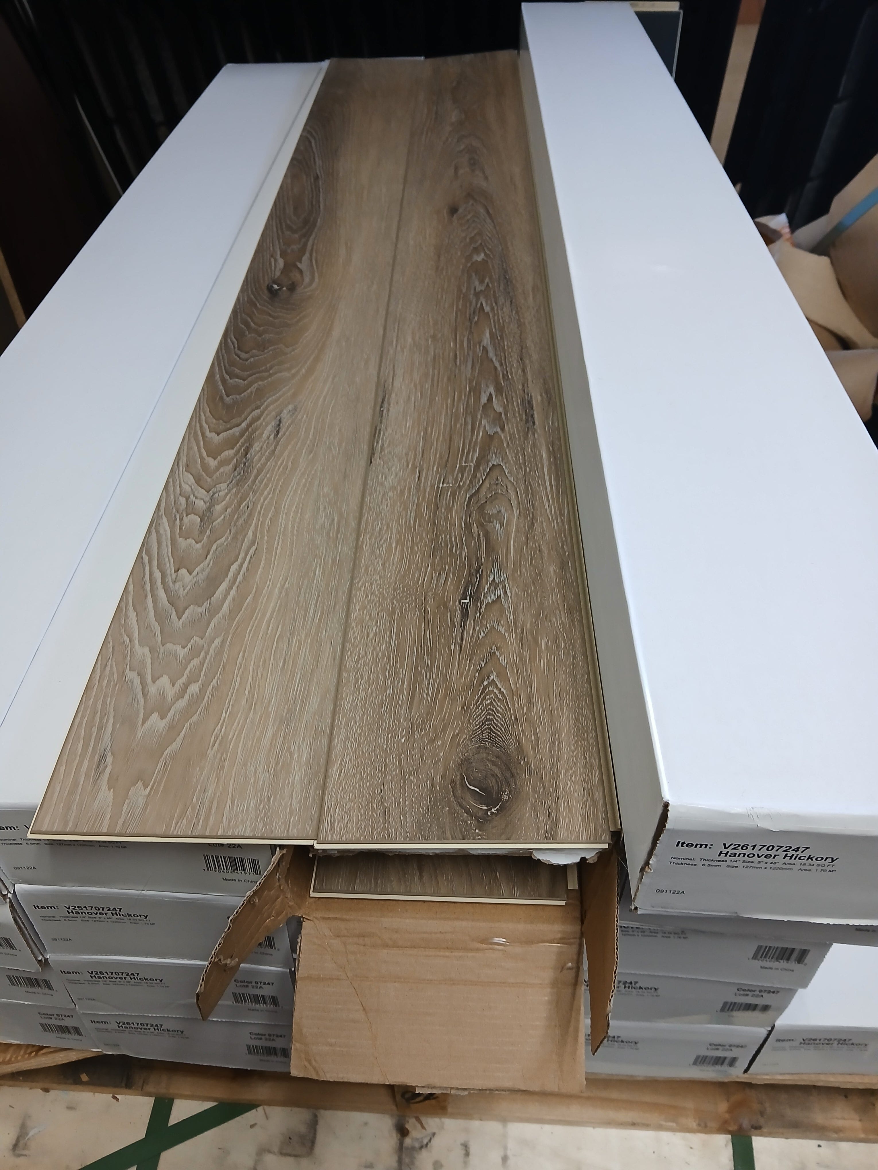 Shaw smartcore v261707247 handover hickory color 07247 12 mils 7.5